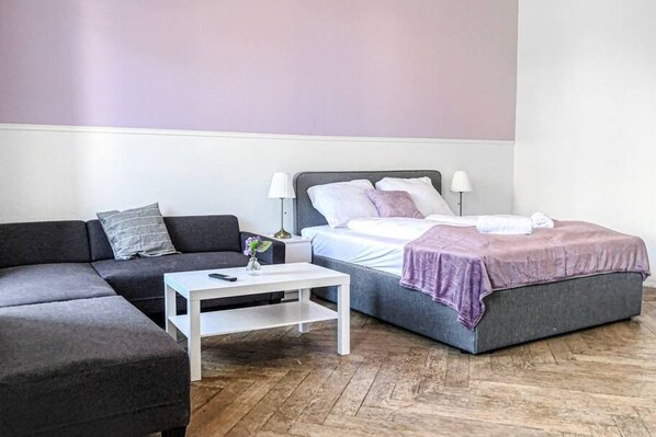 3 bedrooms, WiFi, bed sheets