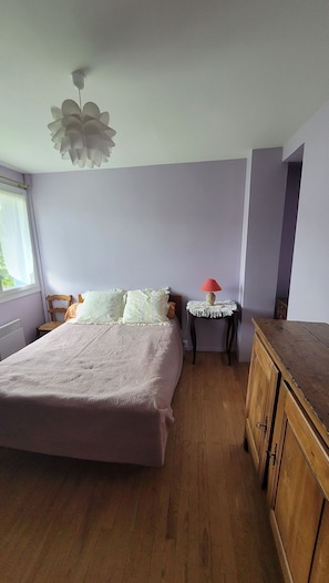 3 habitaciones, tabla de planchar con plancha y wifi gratis