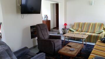 Televisor i llar de foc