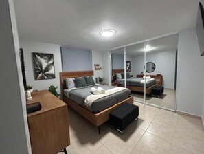 3 dormitorios, escritorio, tabla de planchar con plancha y wifi gratis