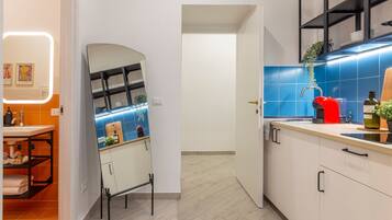 Kamar Kota | Dapur pribadi | Lemari es, kompor, dan mesin pembuat kopi/teh