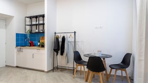 Unclassified image, 4 of 15, button - Cool and stylish city apartment - WiFi (Trieste)