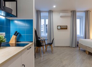 Interior - Cool and stylish city apartment - WiFi (Trieste)
