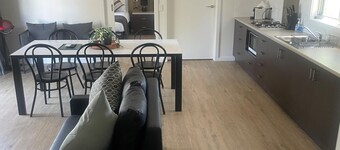 "The Thornton" 2 Bedroom Villa (WC) - Cabin Villa 4 Sleep 6