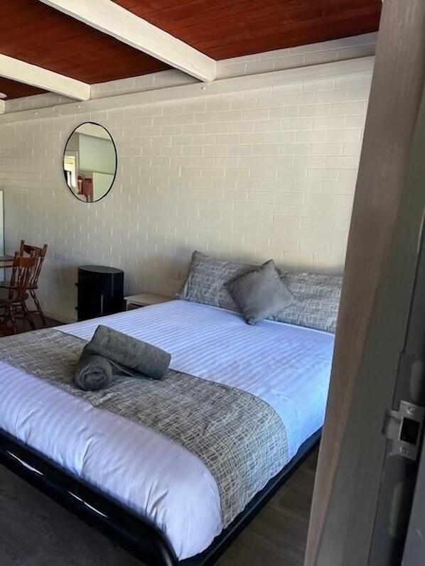 1 habitación, wifi gratis y ropa de cama