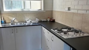 Uklassifisert bilde, 3 av 6, knapp