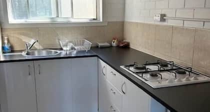 MOTEL 4 - Sleeps 4 - Queen bed, bunk set