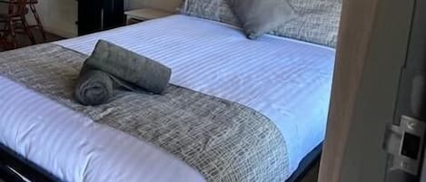 1 chambre, Wi-Fi gratuit, draps fournis