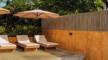 Kolam renang outdoor