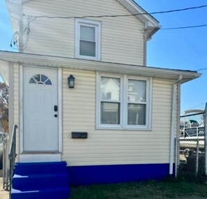 Exterior detail - Manor by the Bay - Within Walking Distance to Boardwalk (Wildwood)