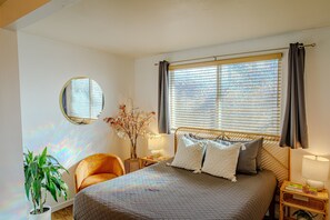 1 bedroom, iron/ironing board, travel cot, free WiFi