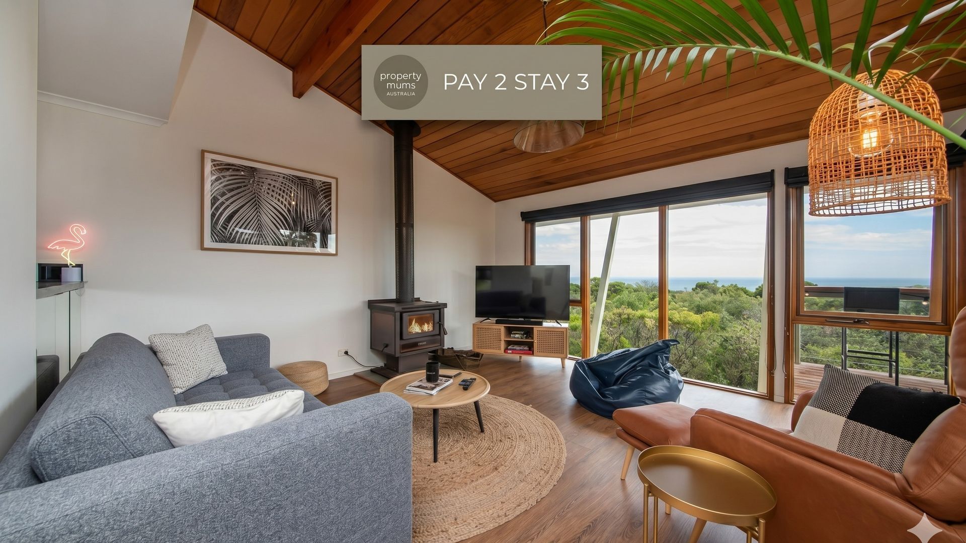 Smart TV, fireplace