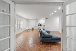 Offices - Beautiful family-friendly beachside home (Melbourne Beach)