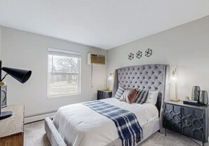 Superior Condo, Private Bathroom, Pool View | Premium bedding, down comforters, memory foam beds, free minibar items