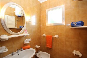 Apartment, 1 Bedroom, Balcony, City View | Bathroom amenities - Calm Apartment Perfect for up to 4 Guests (San Michele al Tagliamento)
