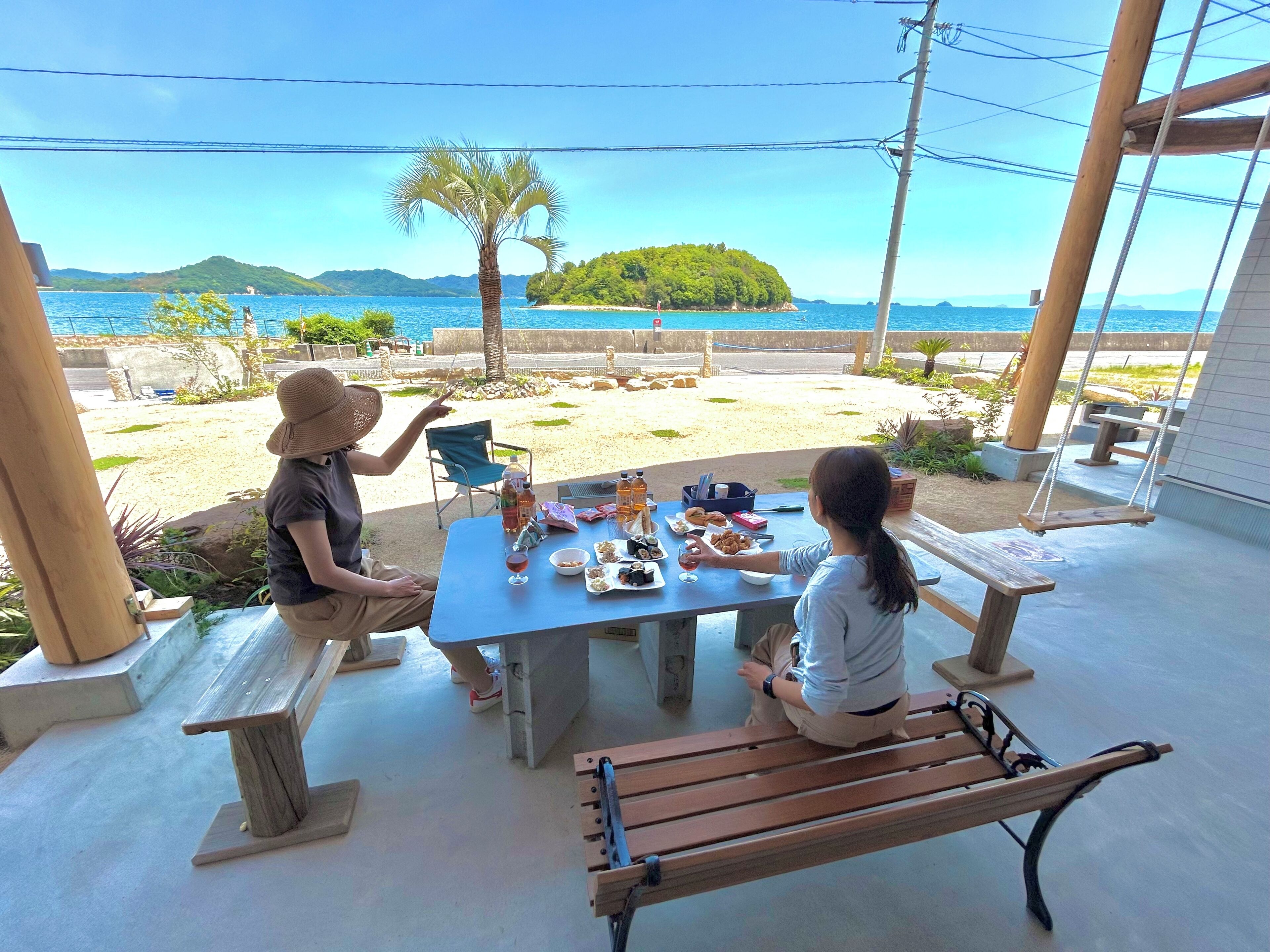 屋外ダイニングエリア