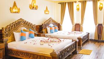 Family Double Room | Desk, free WiFi, bed sheets