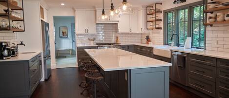 Microwave, oven, stovetop, dishwasher