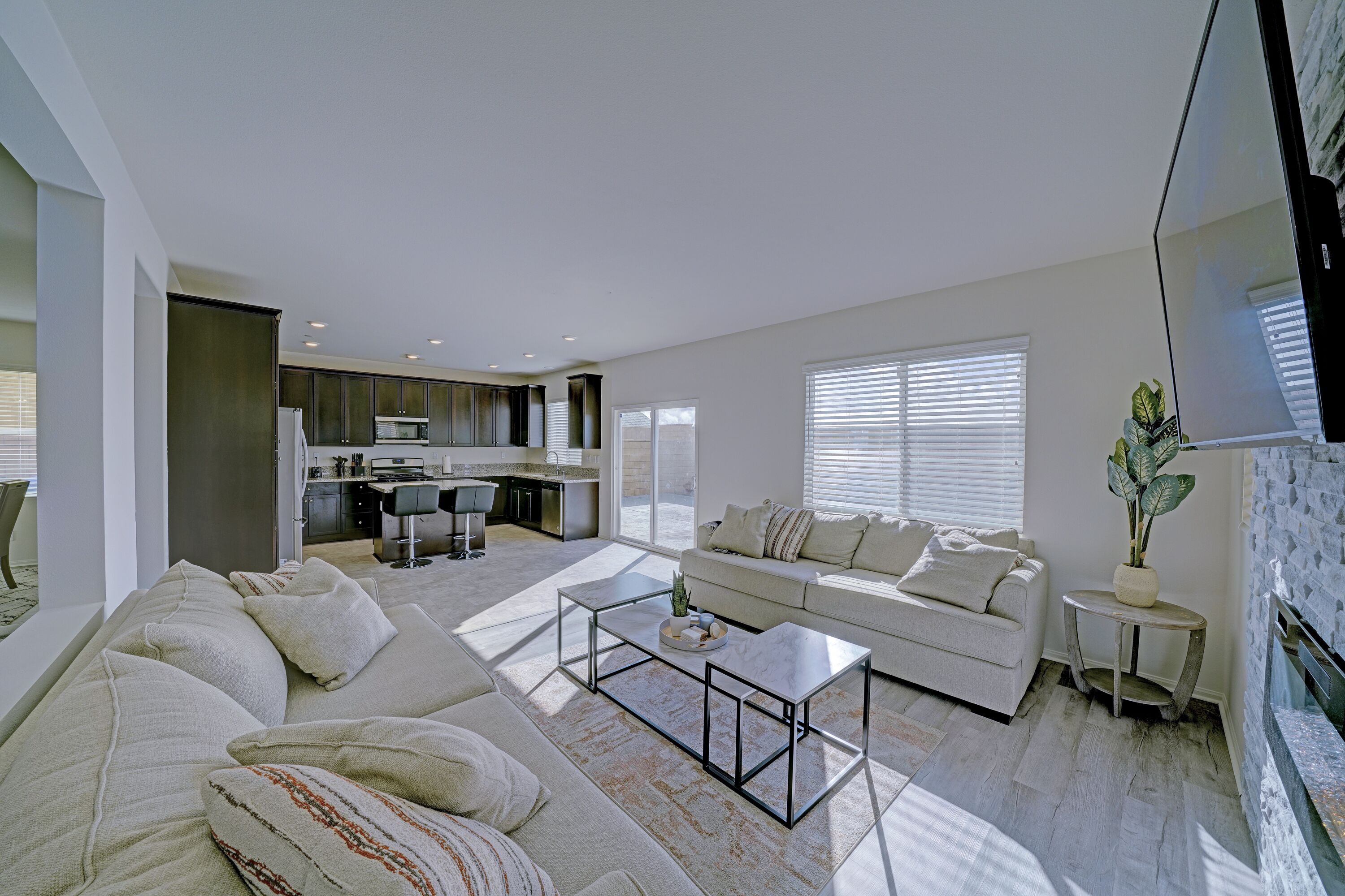 Modern cozy home for families and pets