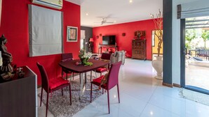 Villa – design | Spiseområde på rommet
