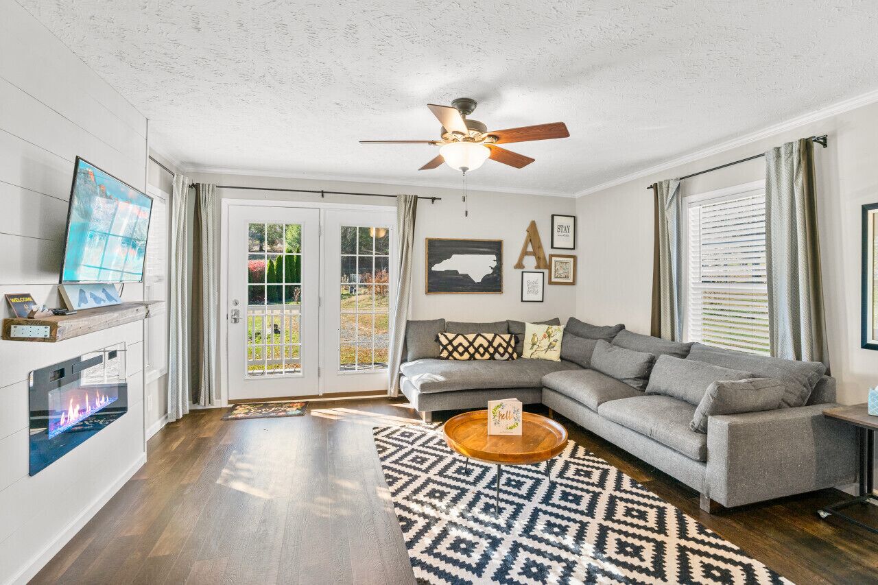 智能电视、壁炉