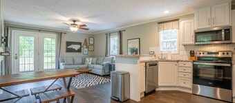 Mountain Views, Hot tub & Fire Pit @ Bluebird Cottage