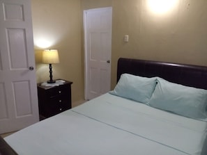 3 chambres, fer et planche Ă repasser, Wi-Fi, draps fournis