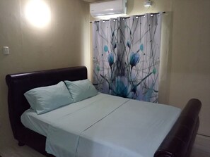 3 Schlafzimmer, Bügeleisen/Bügelbrett, WLAN, Bettwäsche