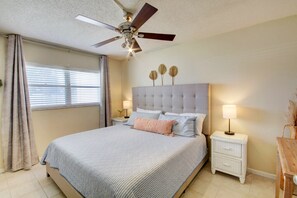 2 bedrooms, iron/ironing board, WiFi, bed sheets - El Matador 511 -  FREE TICKETS!! Your stay includes free tickets to many area attractions! (Fort Walton Beach)