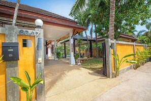 Entrée de l’hébergement