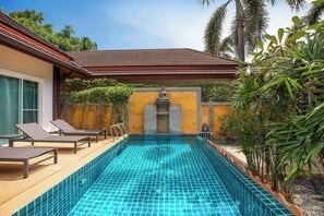 Outdoor pool, pool loungers - 3BR Pool Villa Prima Near NaiHarn Beach (Rawai)