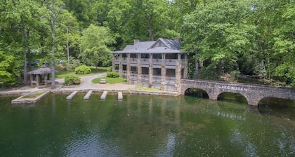 Linger Longer Lodge | Spacious Home in Beautiful Montreat With Mountain Views!
