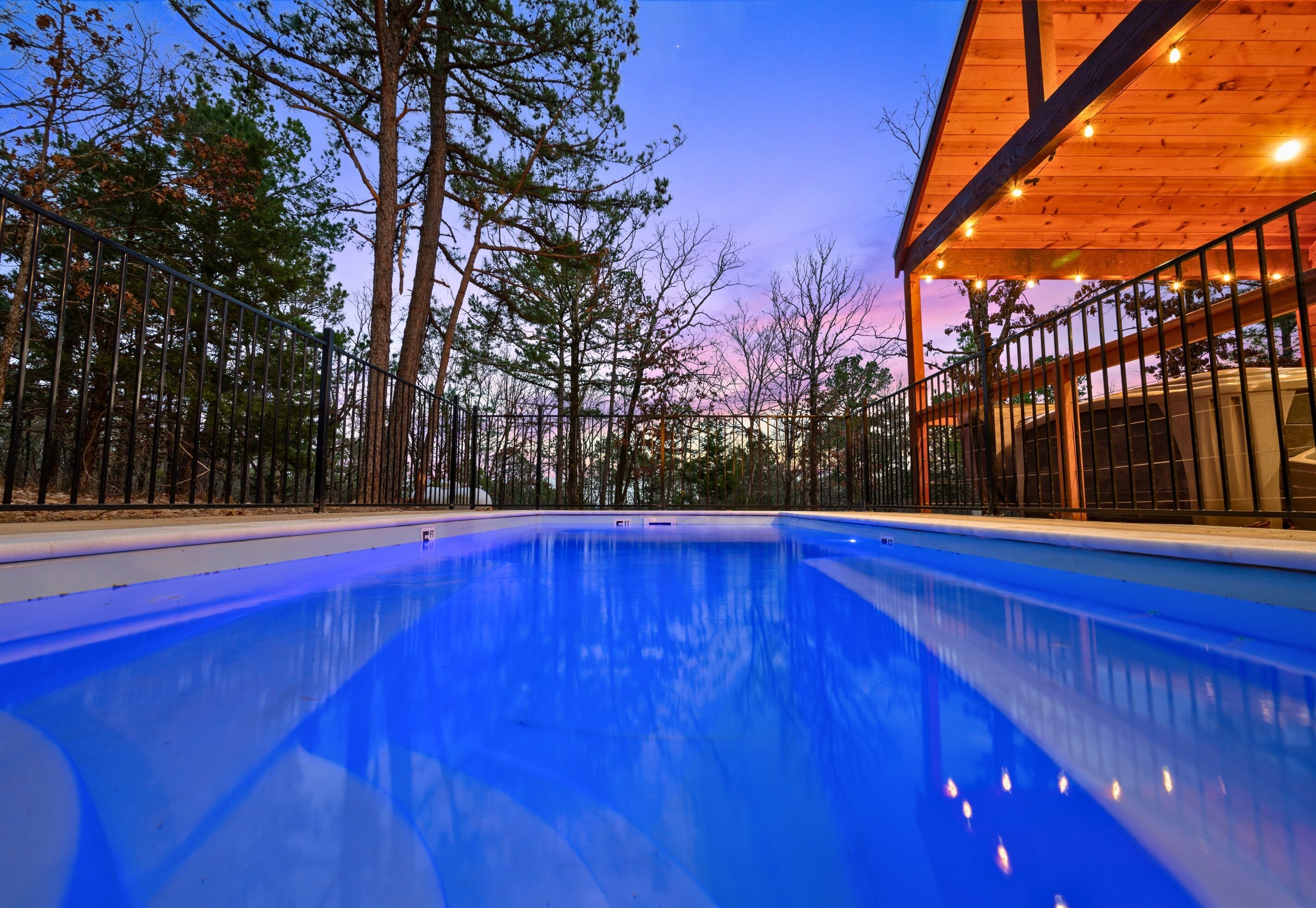 Een verwarmd zwembad