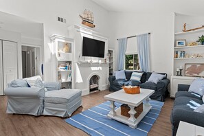 Smart TV y chimenea 