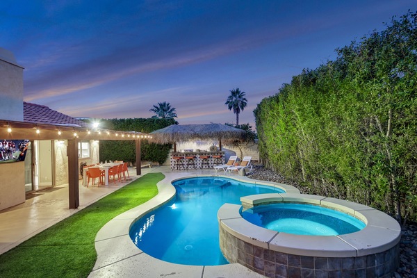 Outdoor pool, a heated pool