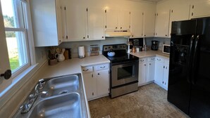 茶具/咖啡用具、冰箱、微波炉、烤箱