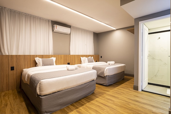 Apartemen, 2 Tempat Tidur Queen, pemandangan kota | 1 kamar tidur, seprai katun Mesir, dan seprai premium