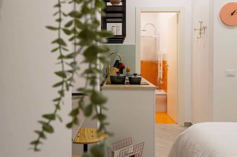 Lovely and tiny unit in the City center