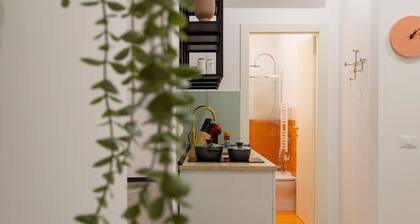 Lovely and tiny unit in the City center