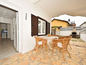 Outdoor dining - Apartment Vili by Interhome (Novigrad (Zadar))