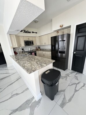 Fridge, microwave, oven, stovetop - Lux Home, Laplace (LaPlace)