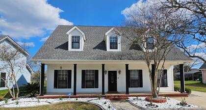 Lux Home, laplace 4BD/3Bath