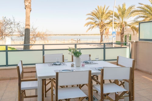 ATARDECER EN SANLÚCAR - Beachfront apartment with free WiFi