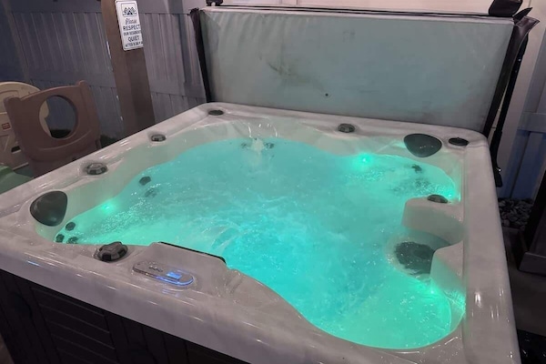 Baignoire à remous extérieure