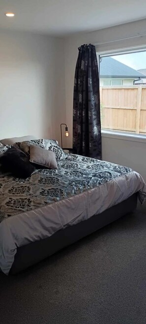 2 soveværelser, strygejern/strygebræt, weekendseng, gratis Wi-Fi