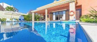 Villa Paraiso in S o Bartolomeu de Messines