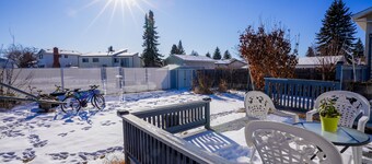 Stylish 5 Bedroom 2.5Bath Home in Edmonton, Central Location, Deck, Pool in Yard
