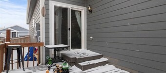 Modern, quiet 1 bed 1 bath bed and breakfast in Keenesburg, Colorado!