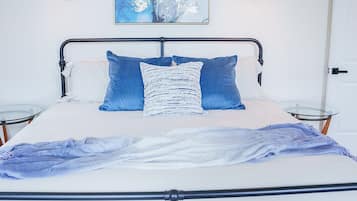 2 slaapkamers, een strijkplank/strijkijzer, reisbedje, wifi