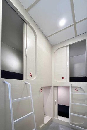 Economy Shared Dormitory, 1 Bedroom | Bed sheets - D'Pavilion Malioboro (Yogyakarta)